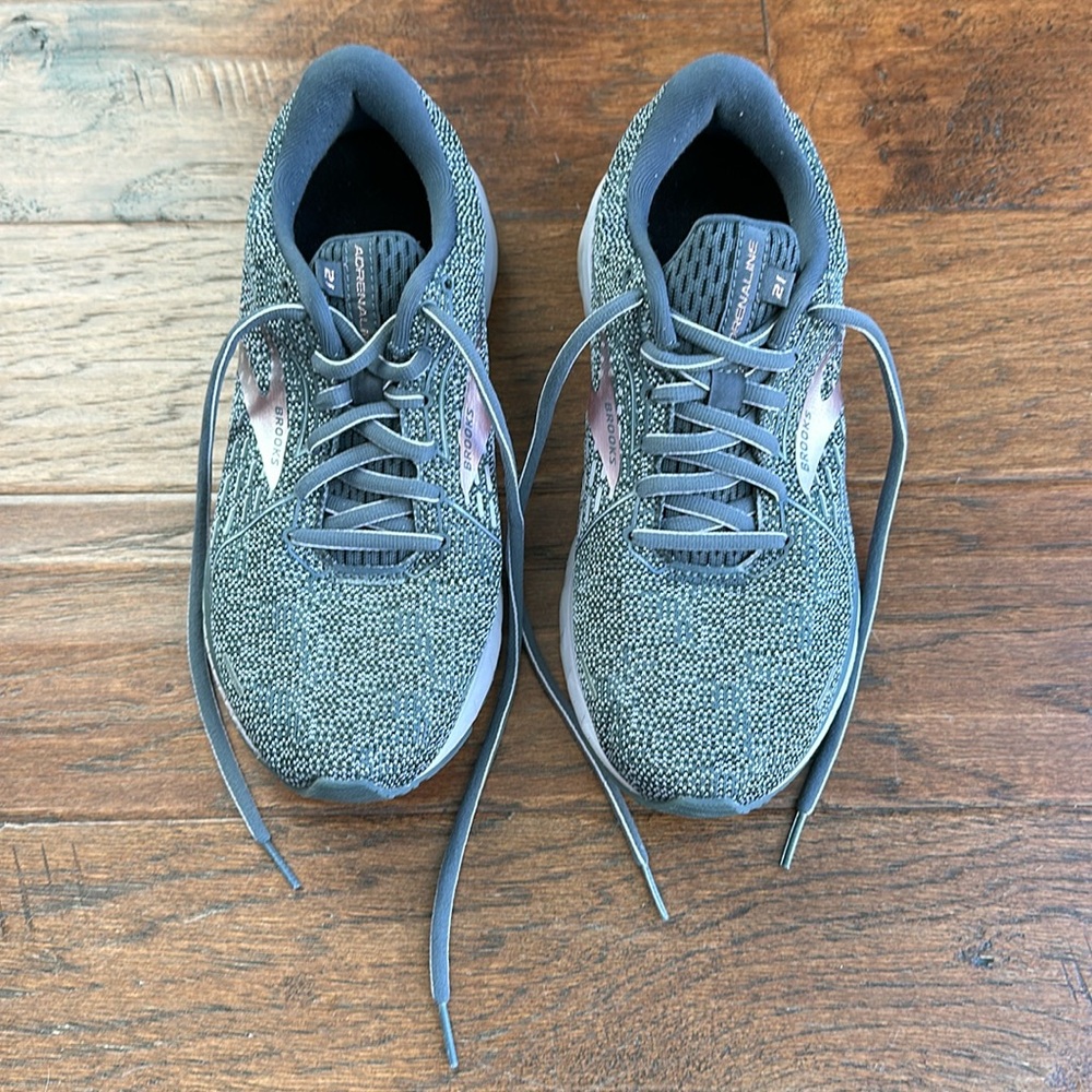 Brooks running shoes, women’s 8.5